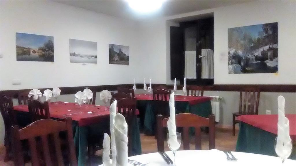 El Albergue Covaleda Ngoại thất bức ảnh