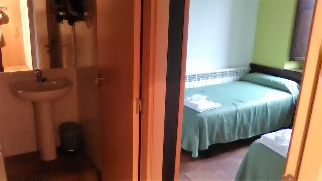 El Albergue Covaleda Ngoại thất bức ảnh