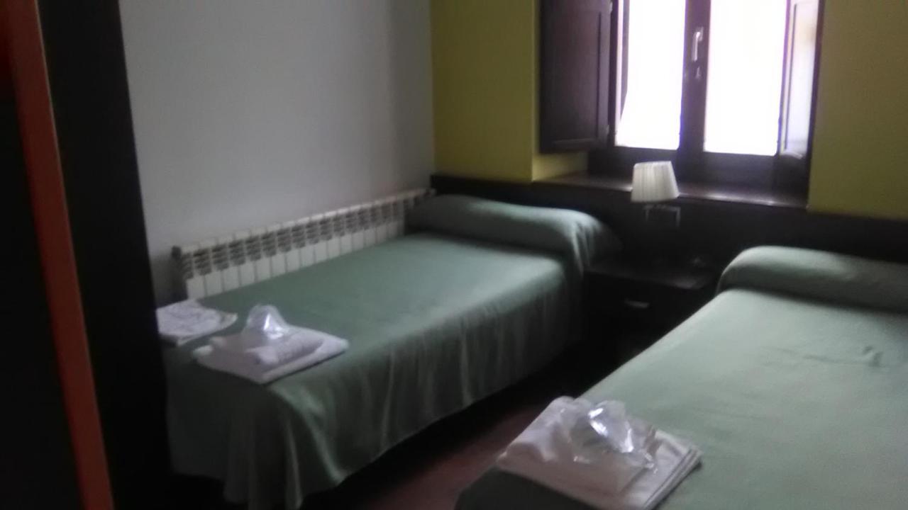 El Albergue Covaleda Ngoại thất bức ảnh